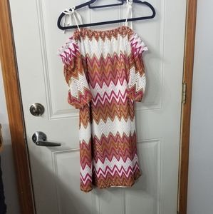 Women's Size Medium Chevron Cold Shoulder Dress